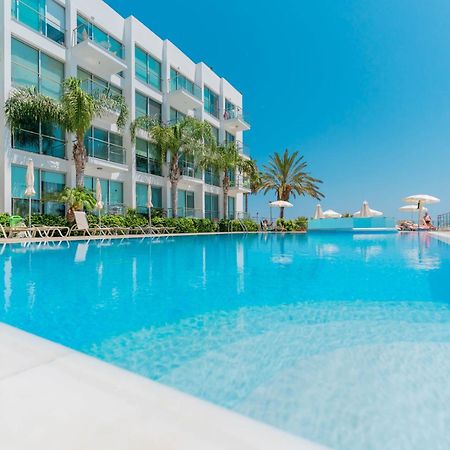 Diana - Coralli Beachfront Apartment Protaras Bagian luar foto