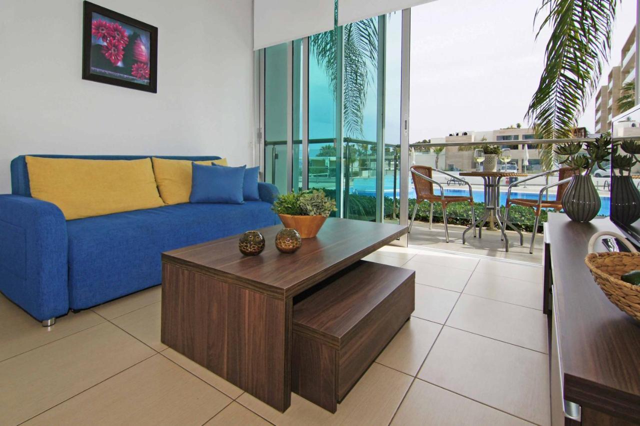 Diana - Coralli Beachfront Apartment Protaras Bagian luar foto
