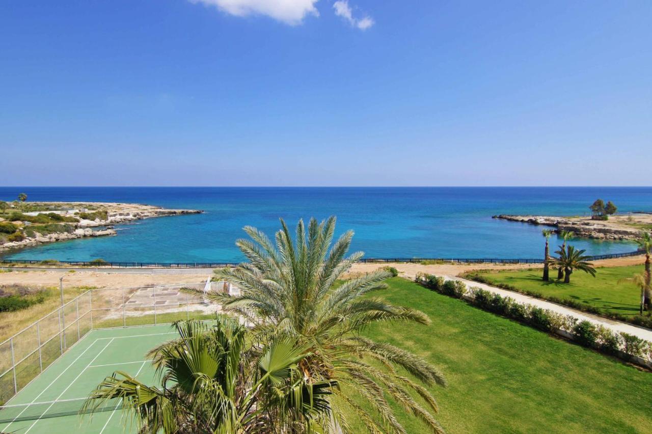 Diana - Coralli Beachfront Apartment Protaras Bagian luar foto